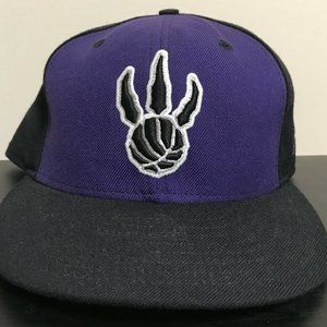 RARE Toronto Raptors vintage New Era fitted hat, 7 3/8 NEW
